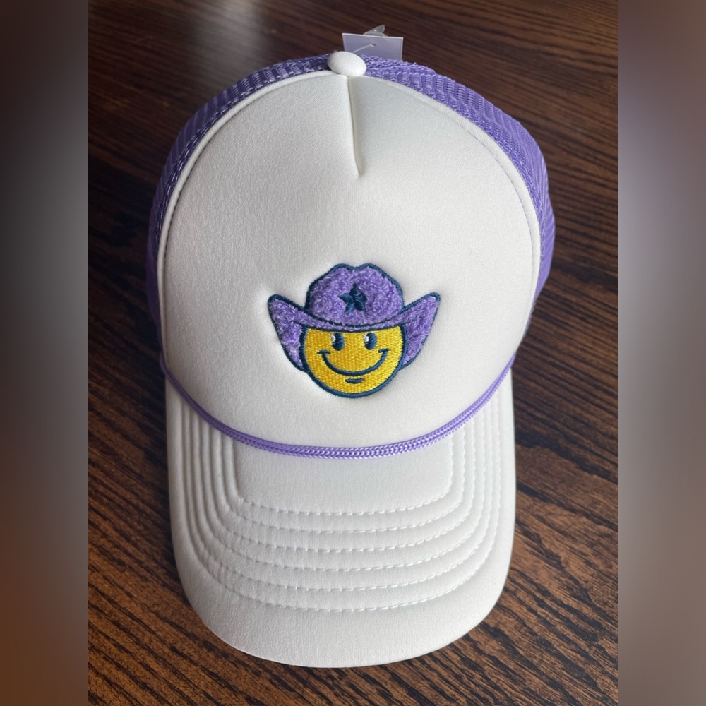 NWT No Boundaries Cowgirl Smiley Trucker Hat